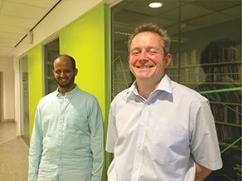 Transducer uses ultrasound to detect cracks