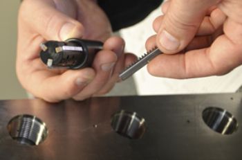 Thread-milling technology at BIS Valves