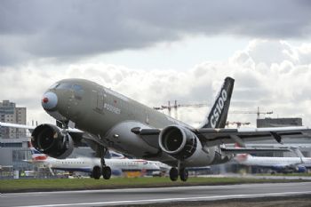 Landmark flight for Bombardier C Series