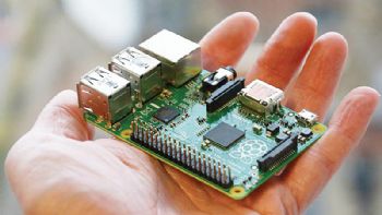 Raspberry Pi wins UK engineering prize
