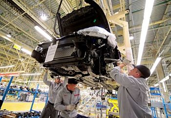 Nissan steps up production in Russia