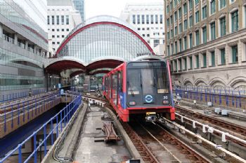 TfL opens bidding for new DLR trains