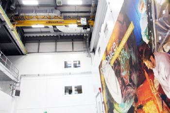 New cranes installed at ‘space’ facility