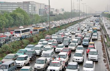 India overtakes UK as car sales surge 