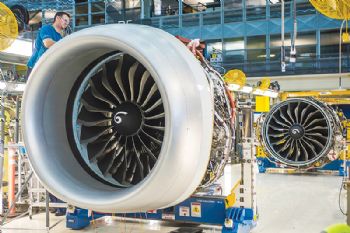 CFM wins $12.5 billion engine/ services deal