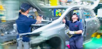 Toyota to build hybrid cars for Suzuki in UK