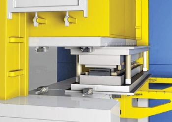 Die clamping without a permanent hydraulic supply