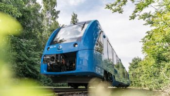 World’s largest fleet of fuel-cell train order