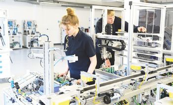 Derby College launches new engineering lab