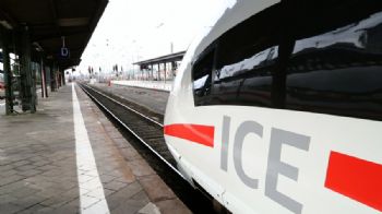 Siemens unveils latest ICE 3 train