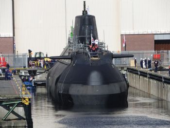 Nuclear submarine ‘tests the water’