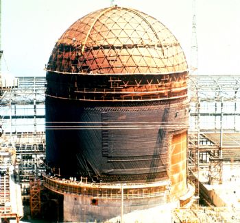 Decommissioning nuclear reactors