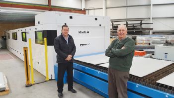 Large-capacity fibre laser