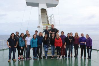 Expedition to study melting ice sheets