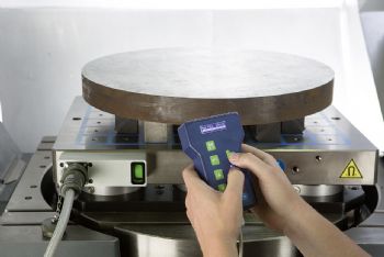 Magnetic chucks for low-deformation clamping