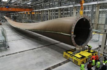 LM manufactures world’s longest wind-turbine