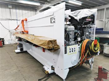 Metador invests in new punching machine