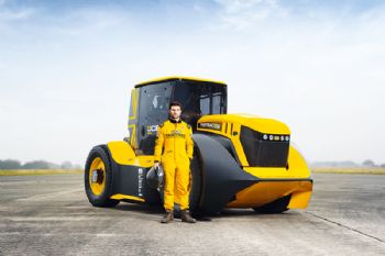 World’s-fastest-tractor record for JCB