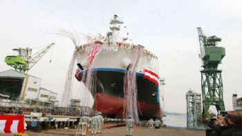 Liquified hydrogen carrier launched