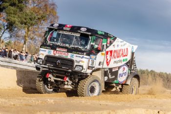 Hybrid-powered ‘Dakar’ off-road truck unveiled