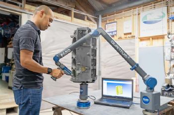 Eight-axis portable co-ordinate measuring machine