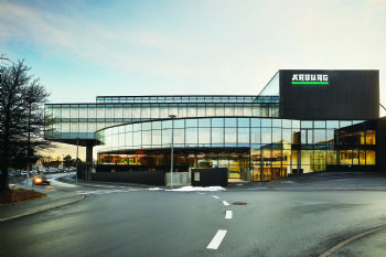 Arburg opens new training centre