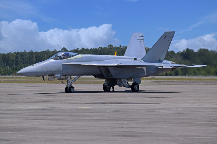 Boeing delivers first Super Hornet Blue Angel test
