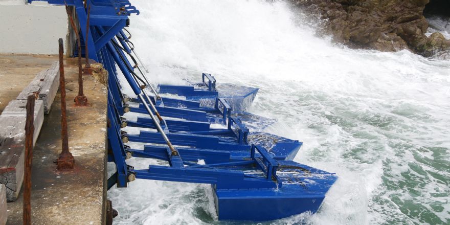 MoU to develop wave energy array in Vietnam