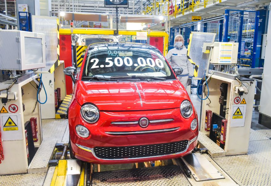 Polish car plant produces its 2.5-millionth Fiat 500