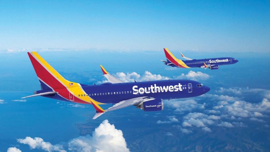 Southwest Airlines orders 100 Boeing 737 MAX jets