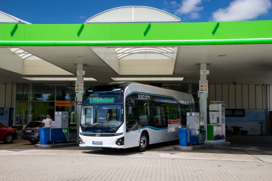 Hyundai Motor’s Elec City fuel cell bus begins trial in Germany