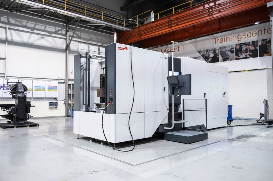 Heckert four-axis machining centre for fast heavy-duty cutting