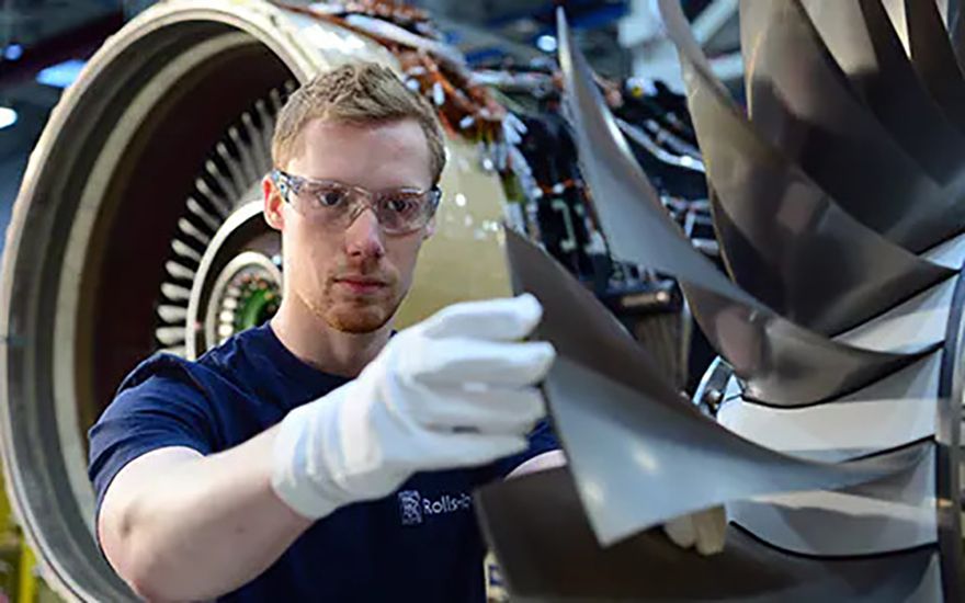Rolls-Royce delivers 100th Pearl 15 engine to Bombardier