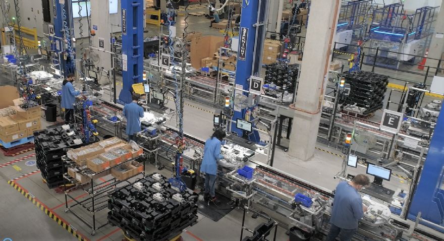Amazon opens new robotics facility in the USA