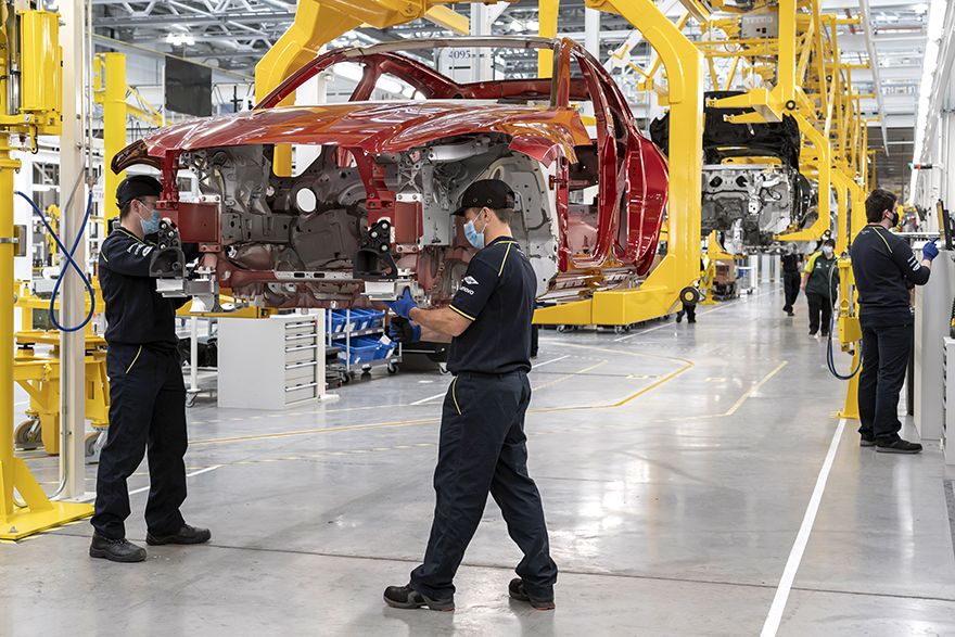 Aston Martin to create 100 new jobs in St Athan