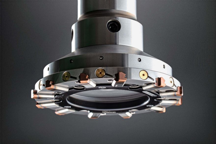 New tools for reaming and thread milling at MACH