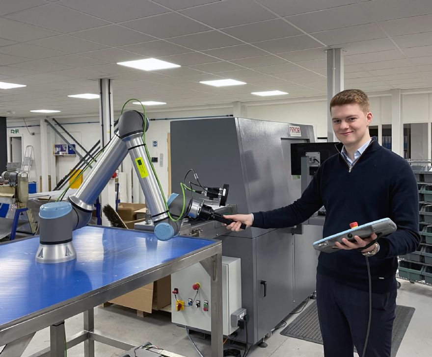 Micro-Mesh automates with new robotic arm