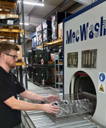 Cox Powertrain keeps it clean with a MecWash Solo