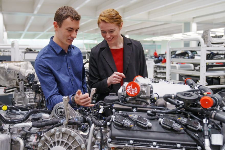 McLaren Automotive welcomes new engineering scholars