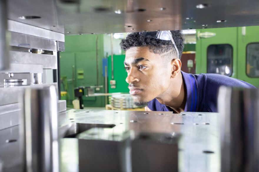 All regions of UK see manufacturing jobs boost