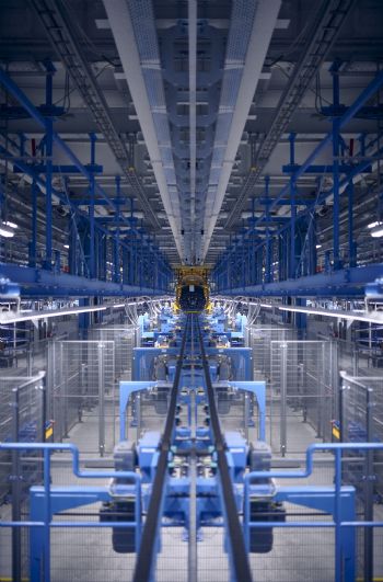 Ford opens first carbon-neutral assembly plant in Cologne