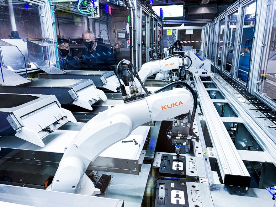 Industrial robot parts market to be worth more than $18 billion by 2027