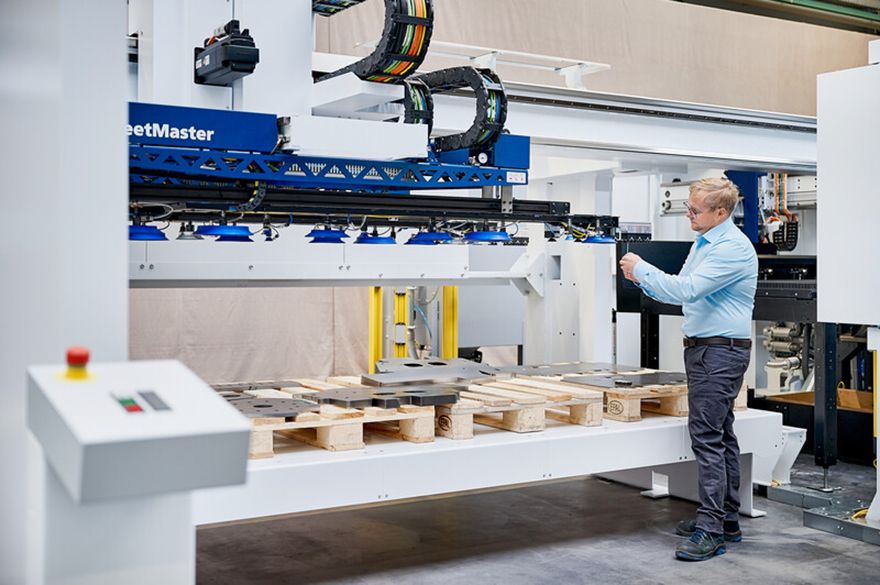 Fully automated punch-laser machine to debut at Blechexpo