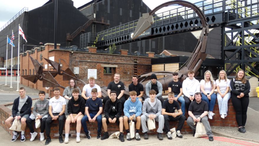  Sheffield Forgemasters welcomes new apprentices