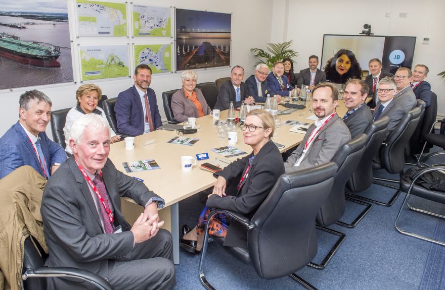 Powerful green investment message presented to Minister