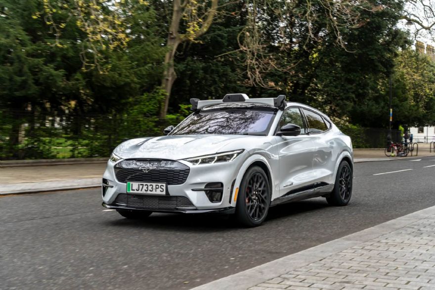 Making Wayves with AI in self-driving vehicles market