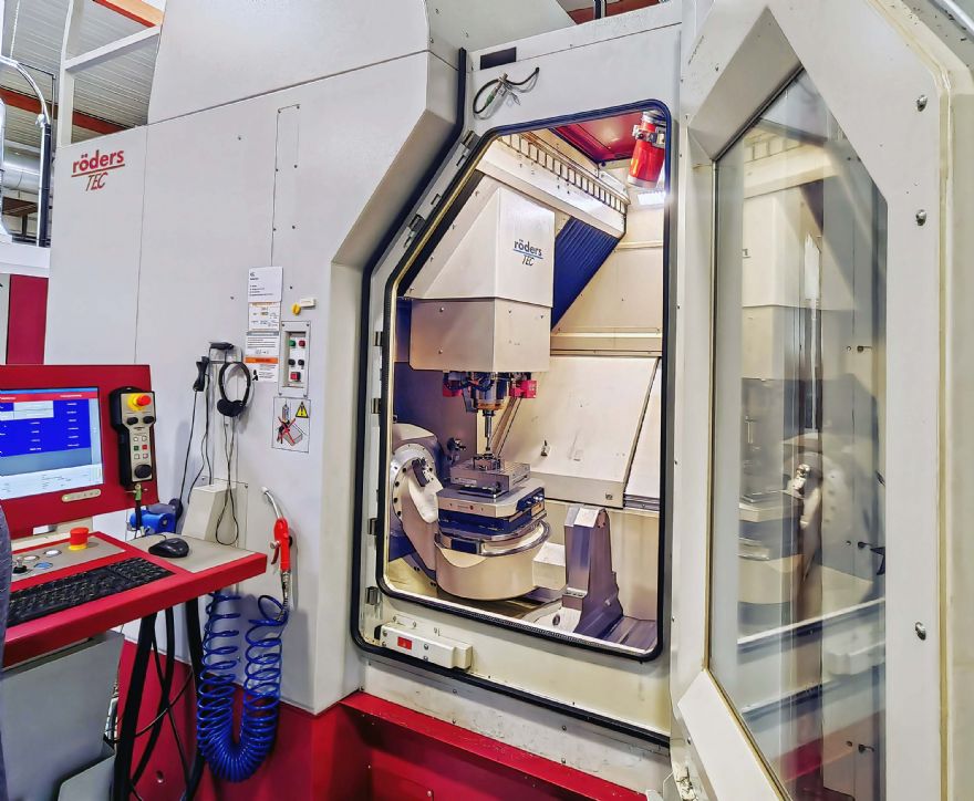 Milling and grinding to single-figure micron accuracy