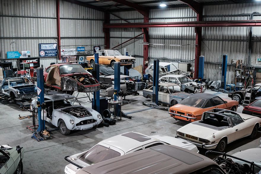 Oil-injected compressor boosts production