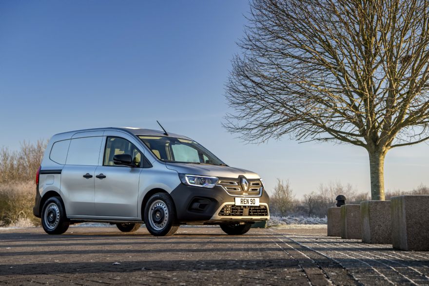 Van market ends summer with a return to growth