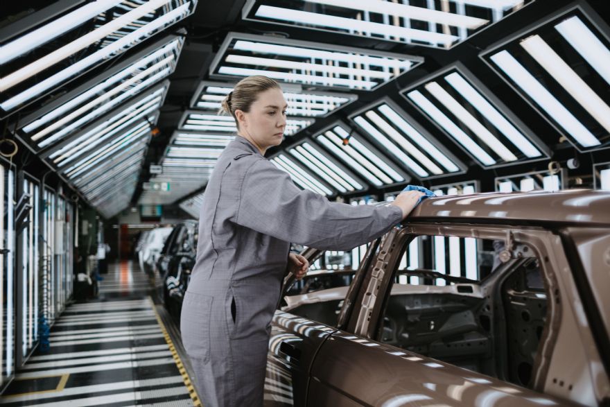JLR to create ‘EV factory of the future’ in Merseyside